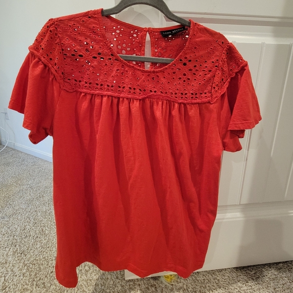 Lane Bryant Short Sleeved Poppy Eyelet Top Size 14/16 - Picture 2 of 3